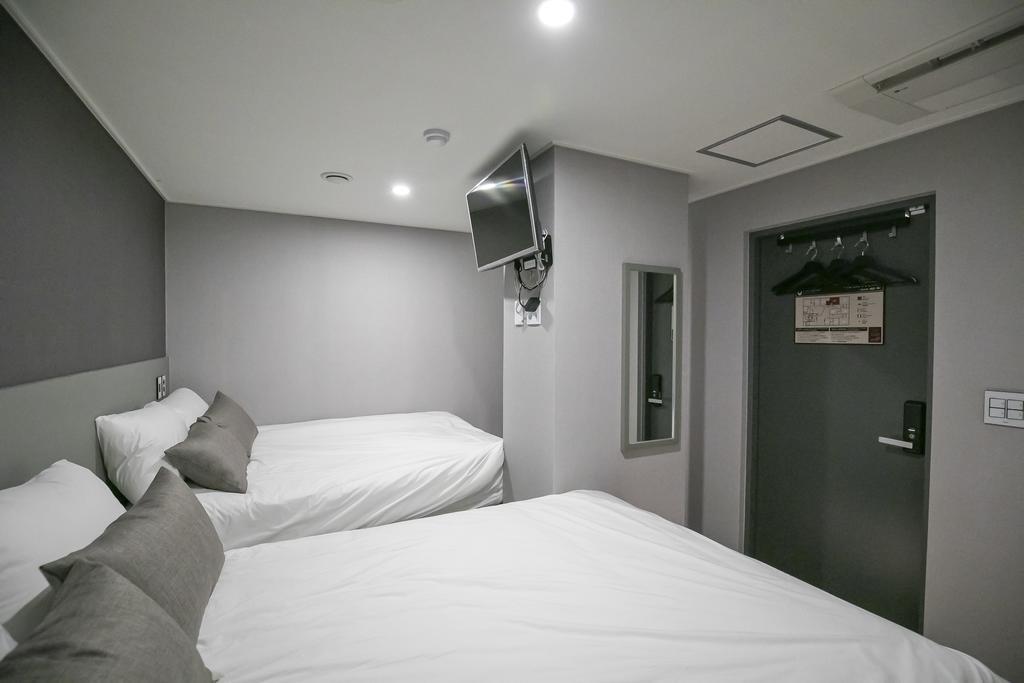 Philstay Myeongdong Station Seoul Exterior foto